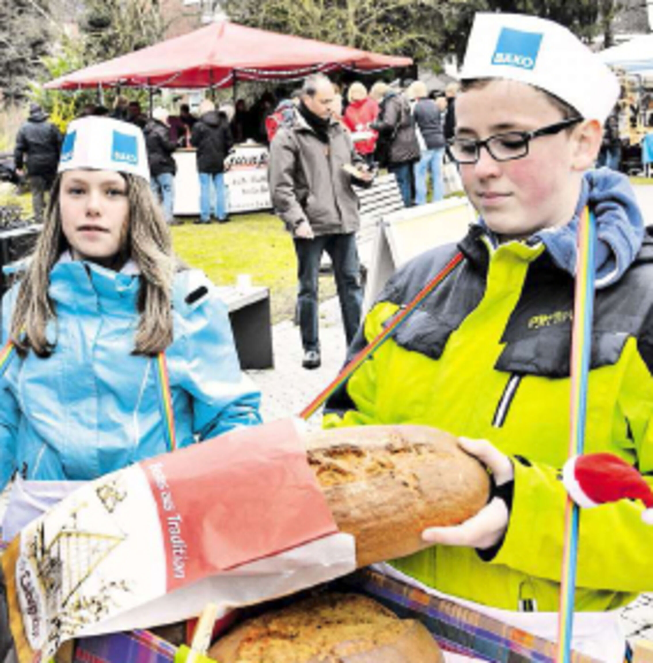 Brotbackaktion der Konfirmanden