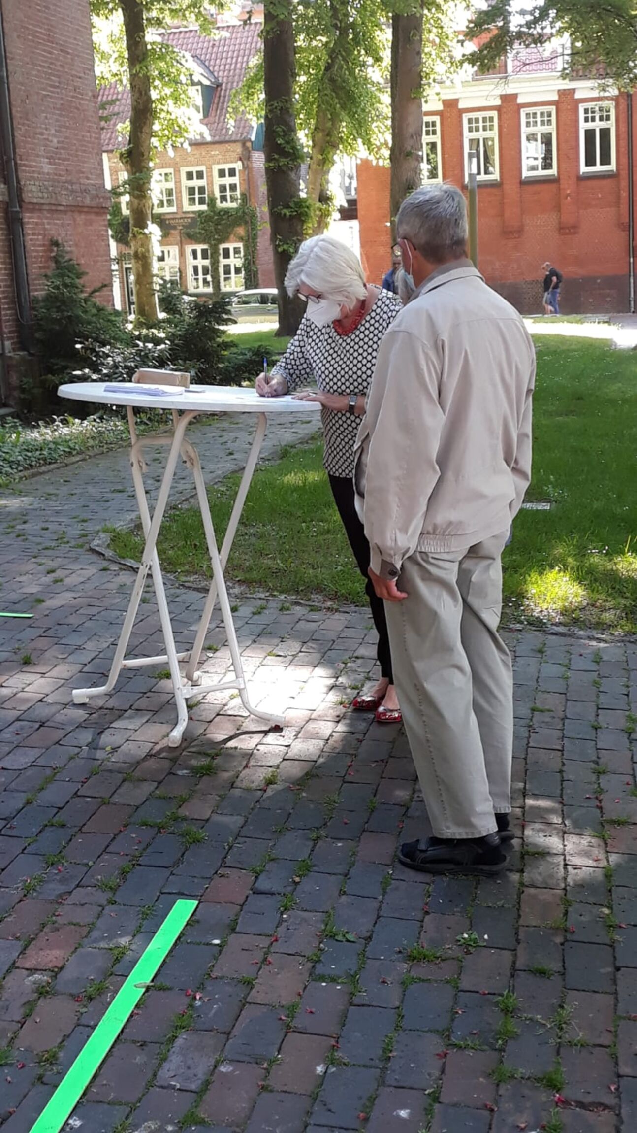 Corona: Vor dem Gottesdienst