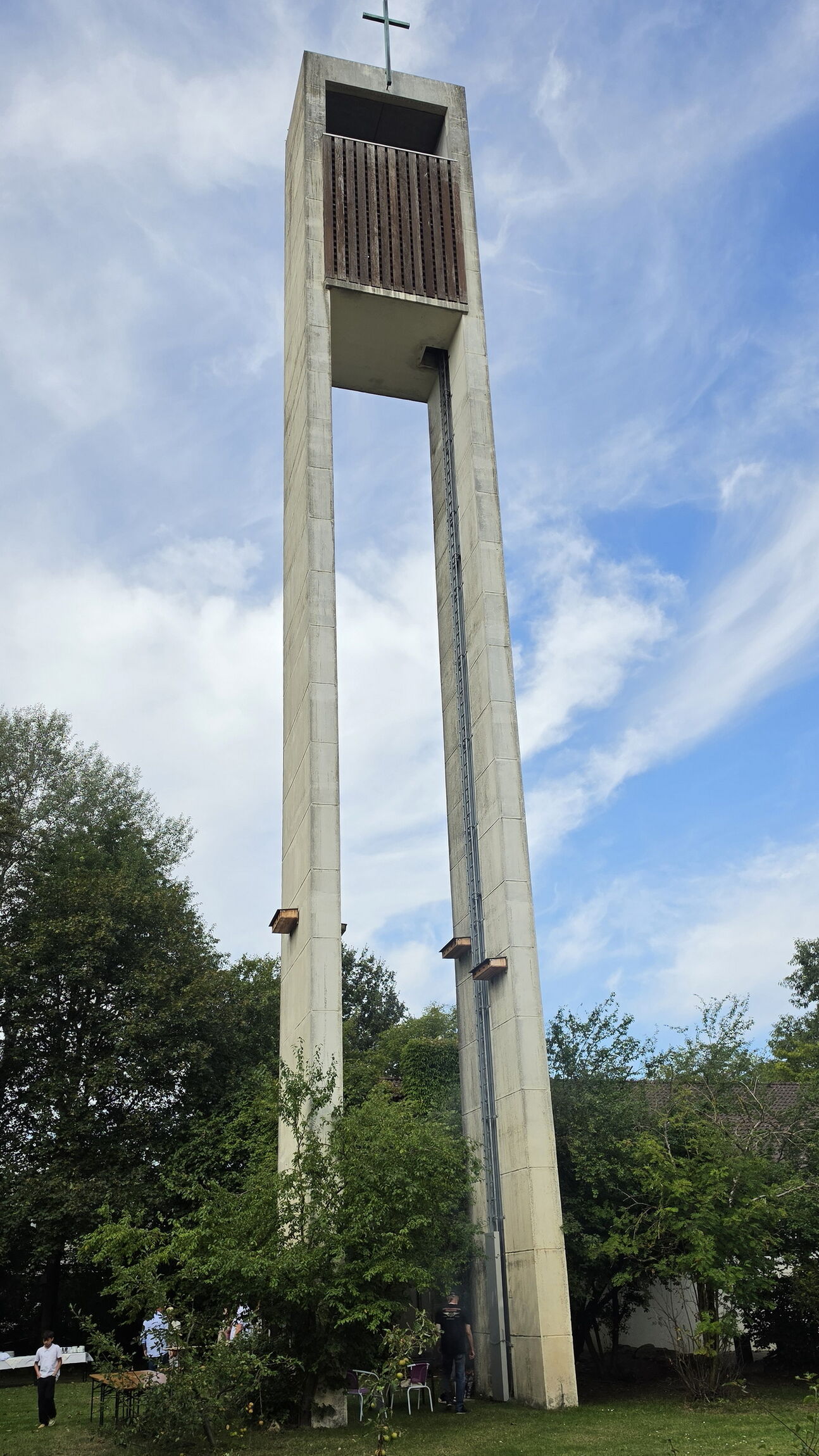 Kirchturm im August