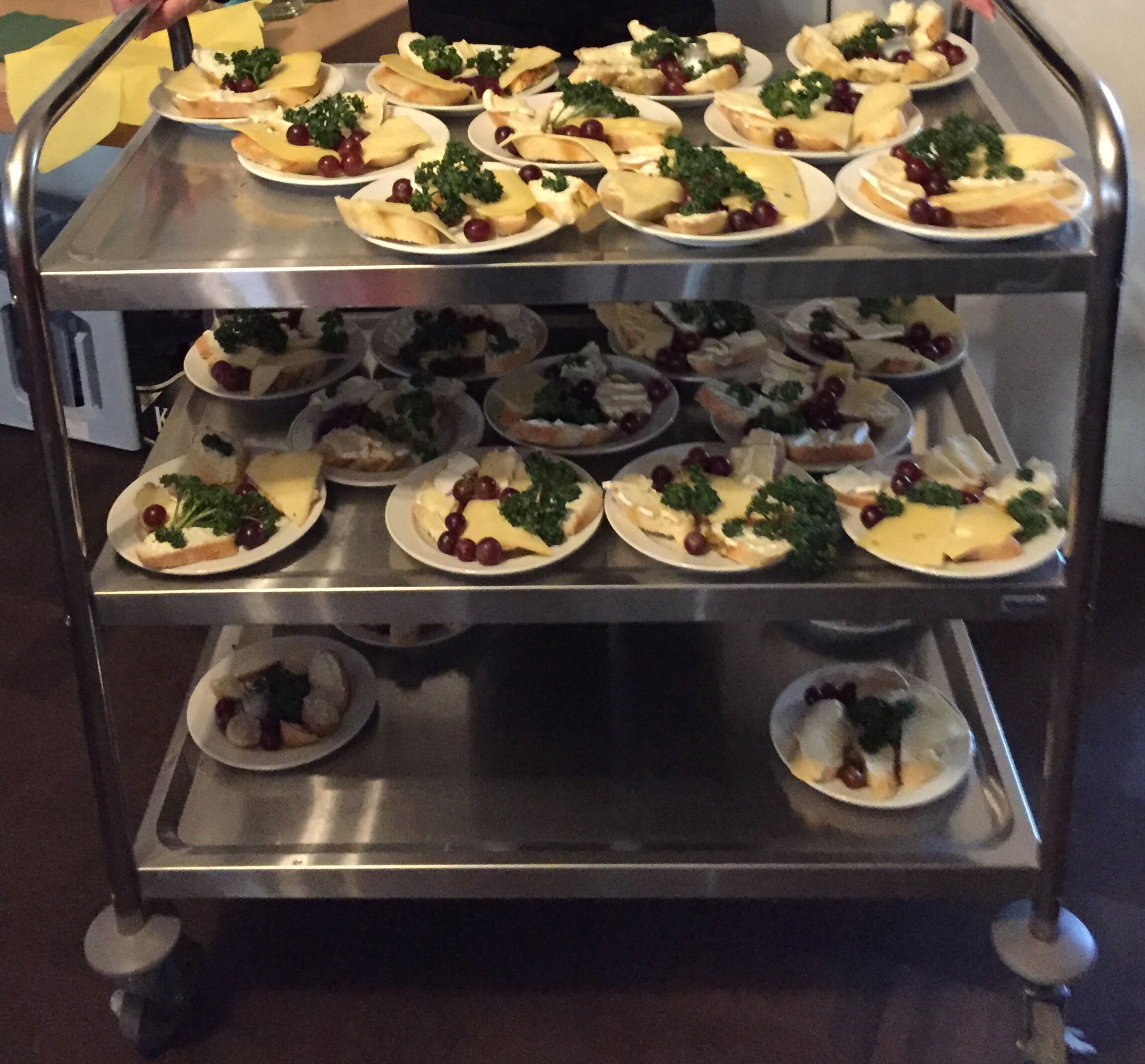 Für das leibliche Wohl wird gesorgt (Ausschnitt)