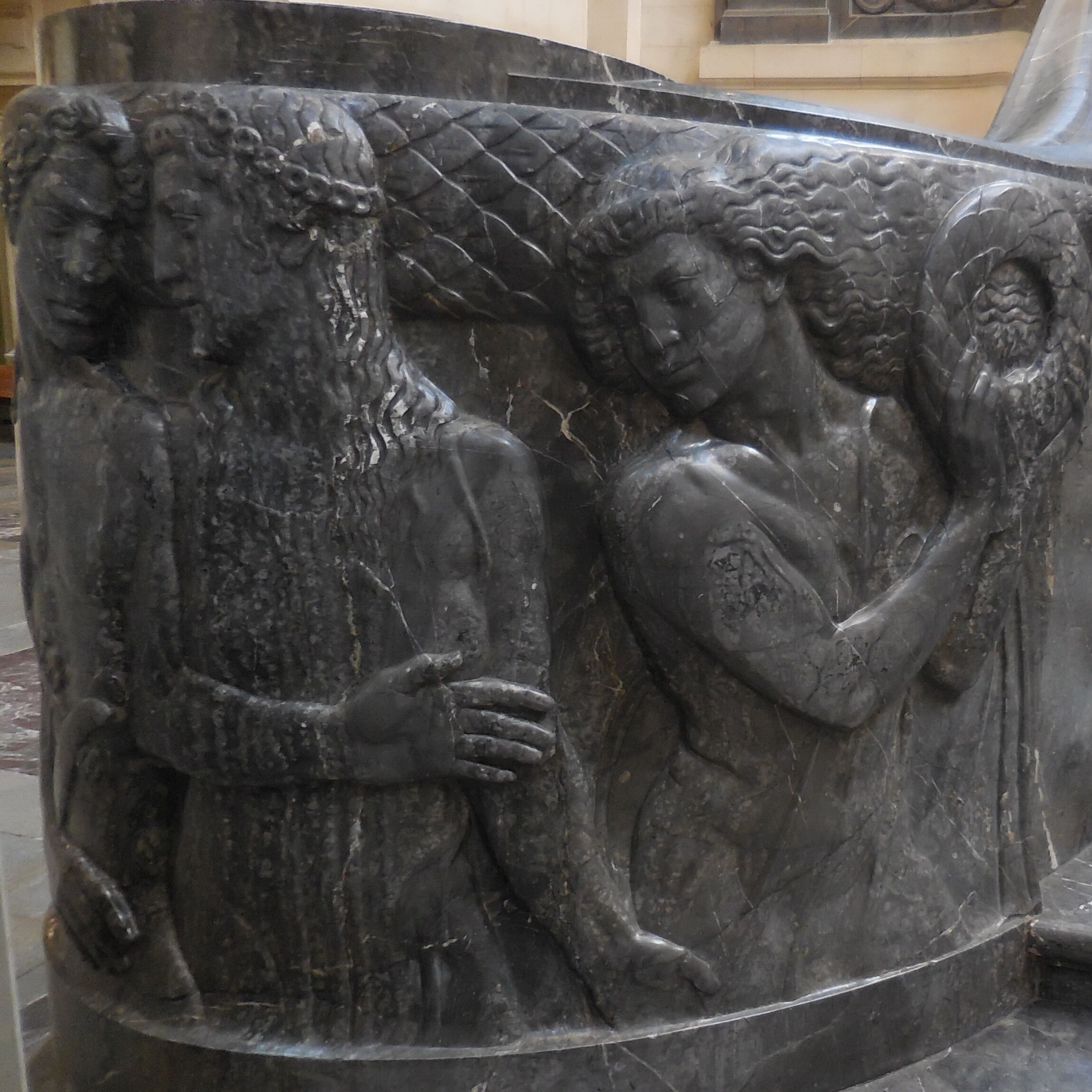 Neues Rathaus Hannover - Relief Treppe, links