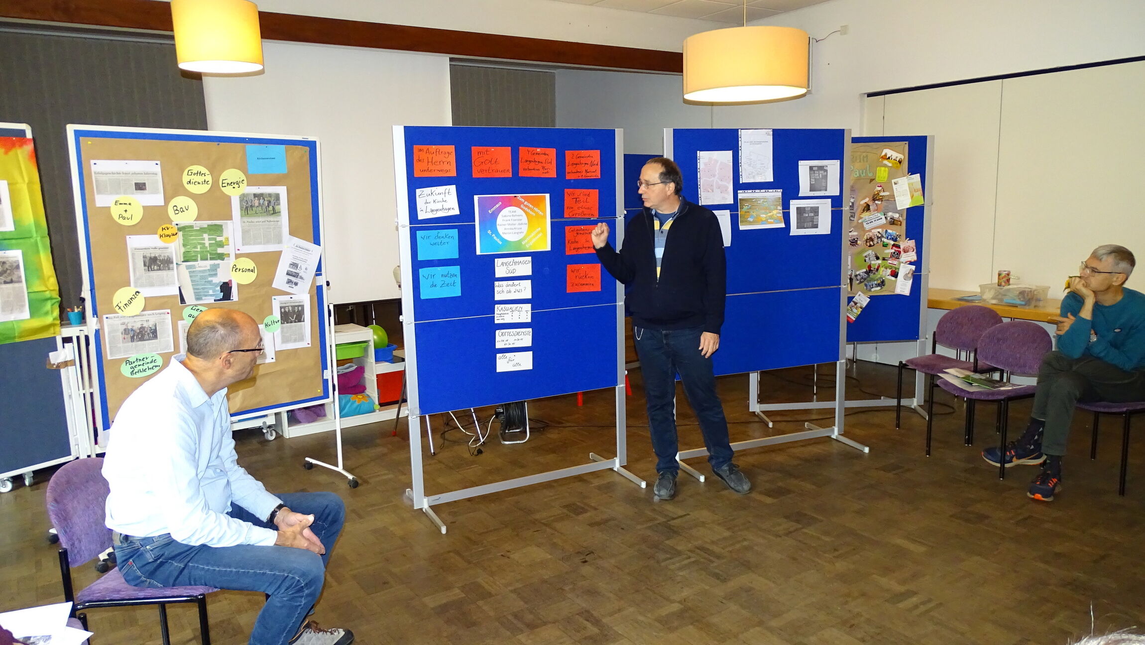 Pastor Foerster erläutert Südliche Partnerschaft