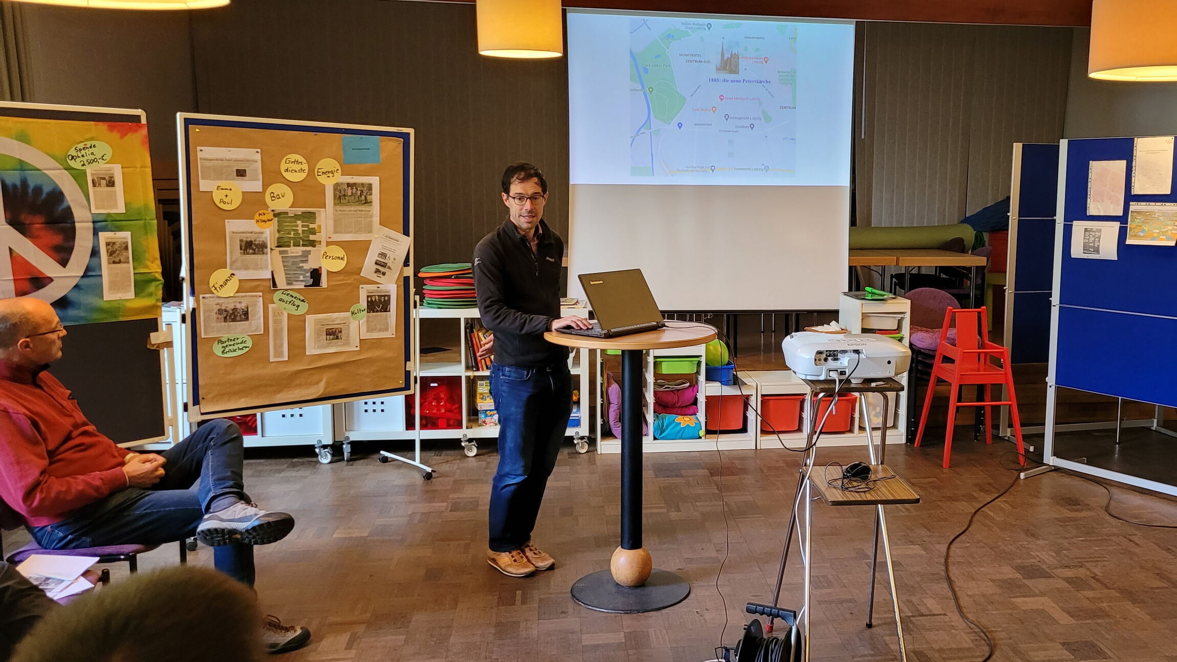 Pfarrer Bergner hält Vortrag über die Partnergemeinde Leipzig