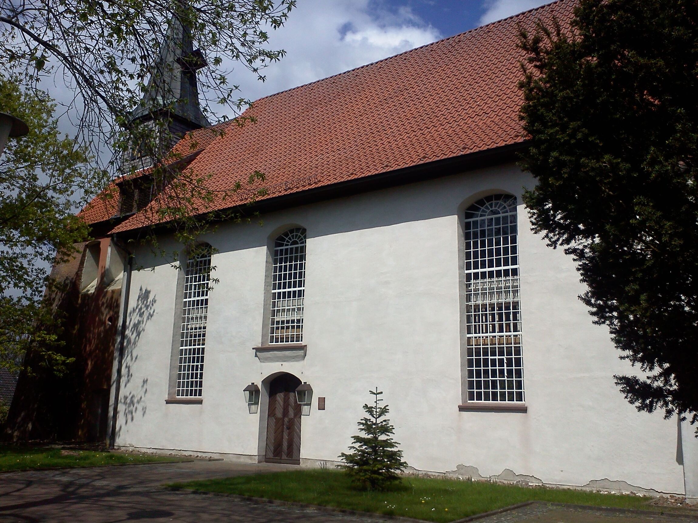 kirche stotel freie seitenansicht 2