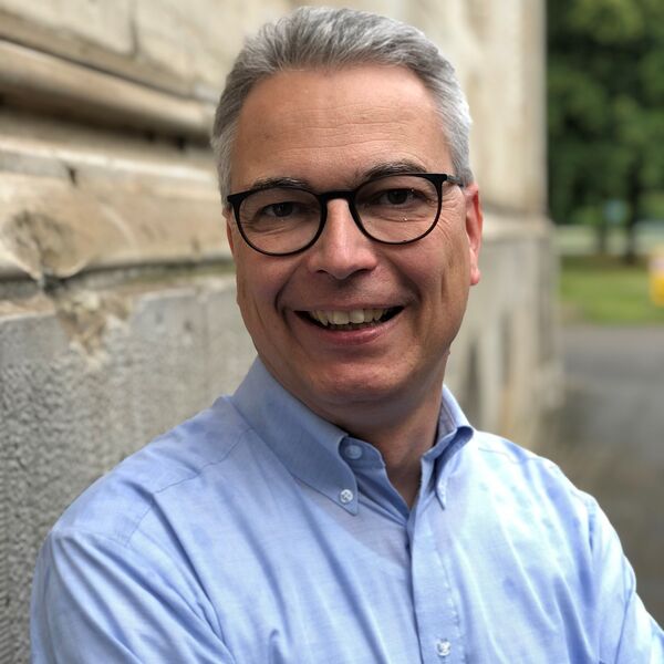 Dr. Roman Vielhauer