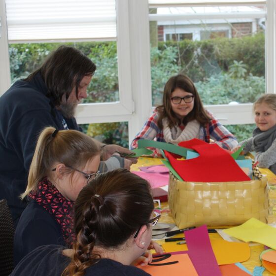 Laura Wessels und Paula Schmidt (6b) im Pflegezentrum - Sozialer Tag