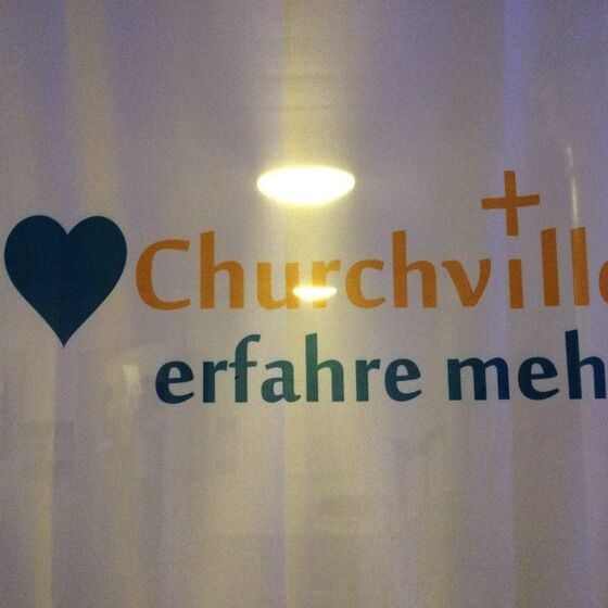 10153880_234174766771280_562375571_n