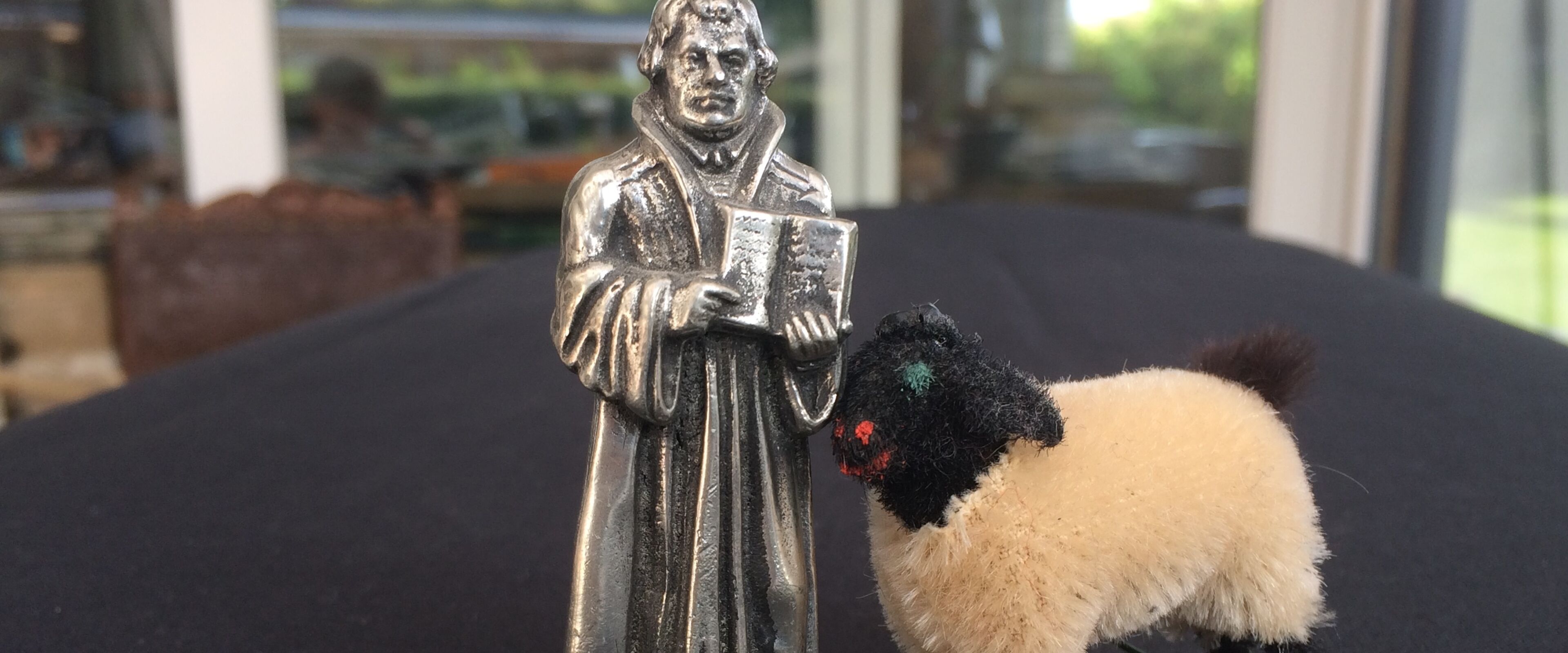 luther und schaf