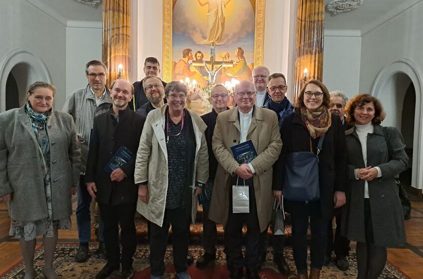 Vertreterinnen und Vertreter der Evangelischen Partnerhilfe und der Gemeinde der Evangelisch-Augsburguschen Kirche in Zgierz